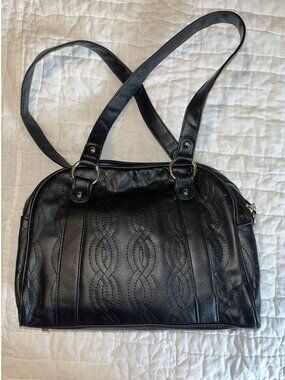 Belle Russo Black Quilted Faux Leather Shoulder Bag With Patterned Lining